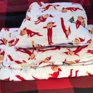 Pottery Barn Kids Elf on the Shelf Sheet Set